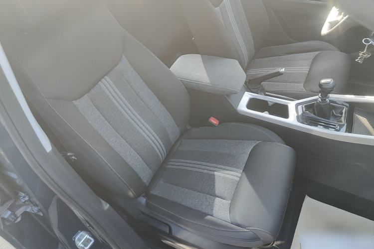 Used Wuling Jiachen 2022 1.5L Manual Enjoyment Elite Model Right Front Seat