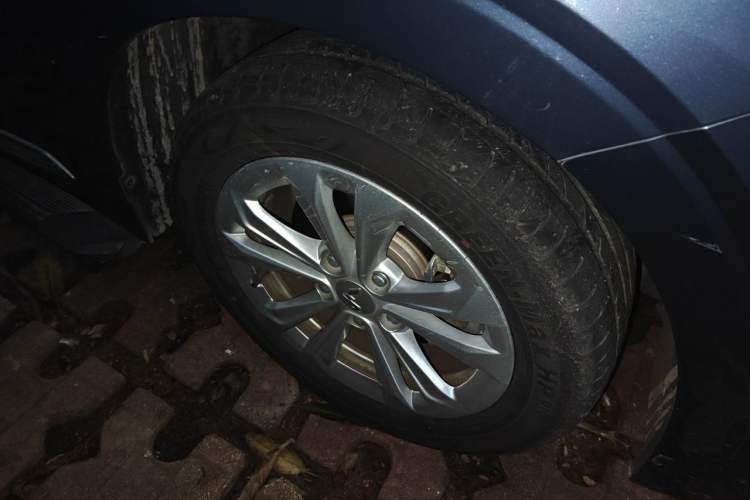 Used Wuling Jiachen 2022 1.5T CVT Smart Luxury Version Right Front Wheel Hub