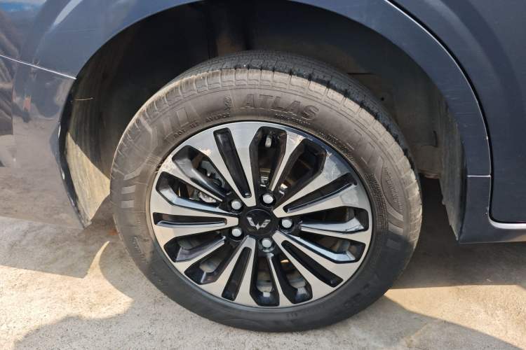 Used Wuling Jiachen 2022 1.5T CVT Deluxe Flagship Edition Right Rear Wheel Hub