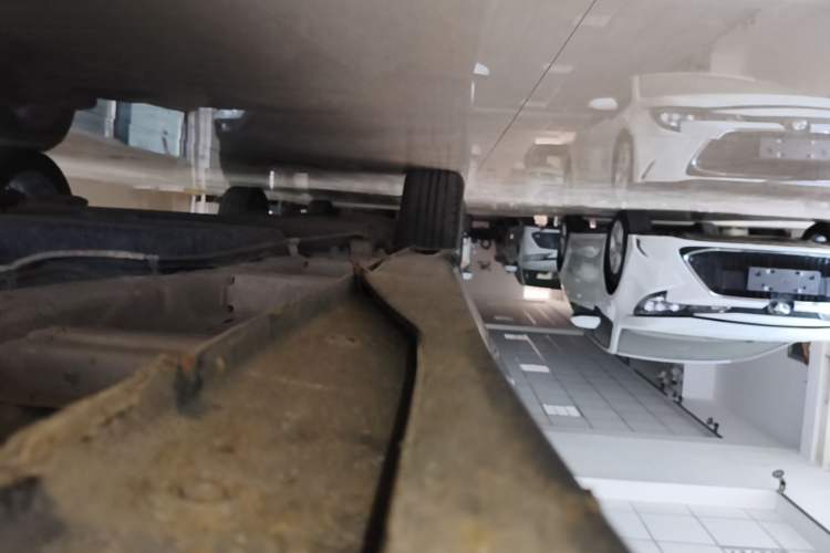Used Wuling Jiachen 2022 1.5L Manual Light Comfort Edition Right Side Sill