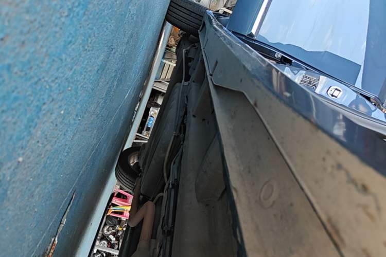 Used Wuling Jiachen 2022 1.5L Manual Comfort Edition Right Side Sill