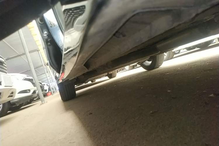 Used Wuling Jiachen 2022 1.5T CVT Smart Luxury Version Right Side Sill