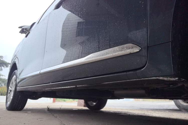 Used Wuling Jiachen 2022 1.5T CVT Smart Luxury Version Right Side Sill