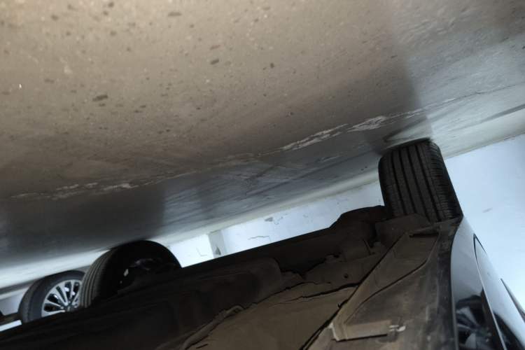 Used Wuling Jiachen 2022 1.5T CVT Deluxe Flagship Edition Right Side Sill