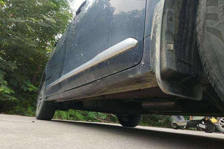 Used Wuling Jiachen 2022 1.5T CVT Deluxe Flagship Edition Right Side Sill