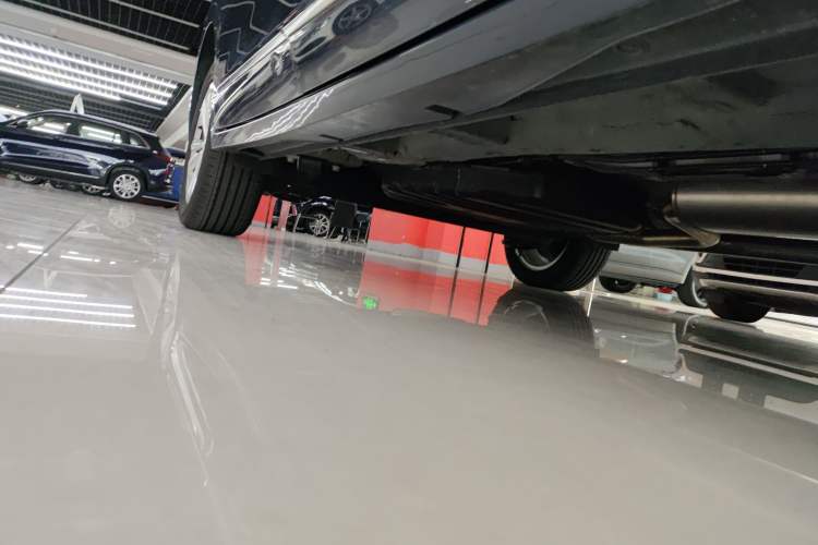 Used Wuling Jiachen 2022 1.5T CVT Smart Luxury Version Right Side Sill