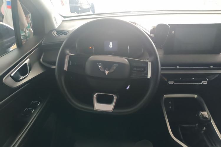 Used Wuling Jiachen 2022 1.5L Manual Light Comfort Edition Steering Wheel
