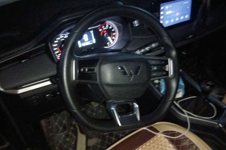 Used Wuling Jiachen 2022 1.5T Manual Comfort & Dynamic Version Steering Wheel