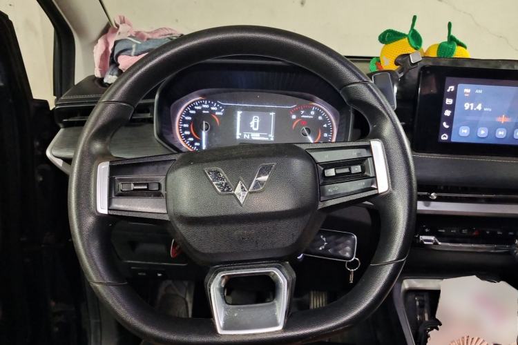 Used Wuling Jiachen 2022 1.5T Manual Light Enjoyment Dynamic Version Steering Wheel