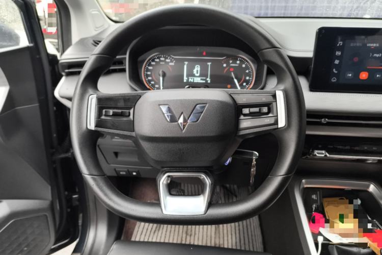Used Wuling Jiachen 2022 1.5L Manual Comfort Edition Steering Wheel