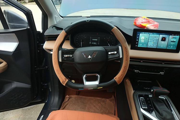 Used Wuling Jiachen 2022 1.5T CVT Deluxe Flagship Edition Steering Wheel