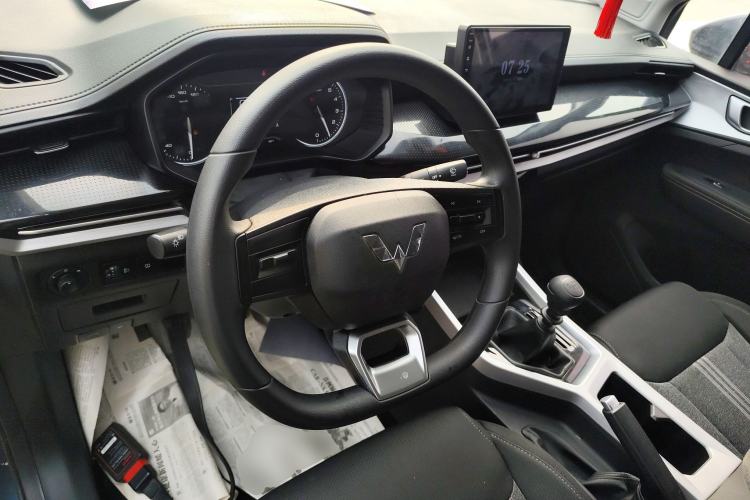 Used Wuling Jiachen 2022 1.5L Manual Enjoyment Elite Model Steering Wheel