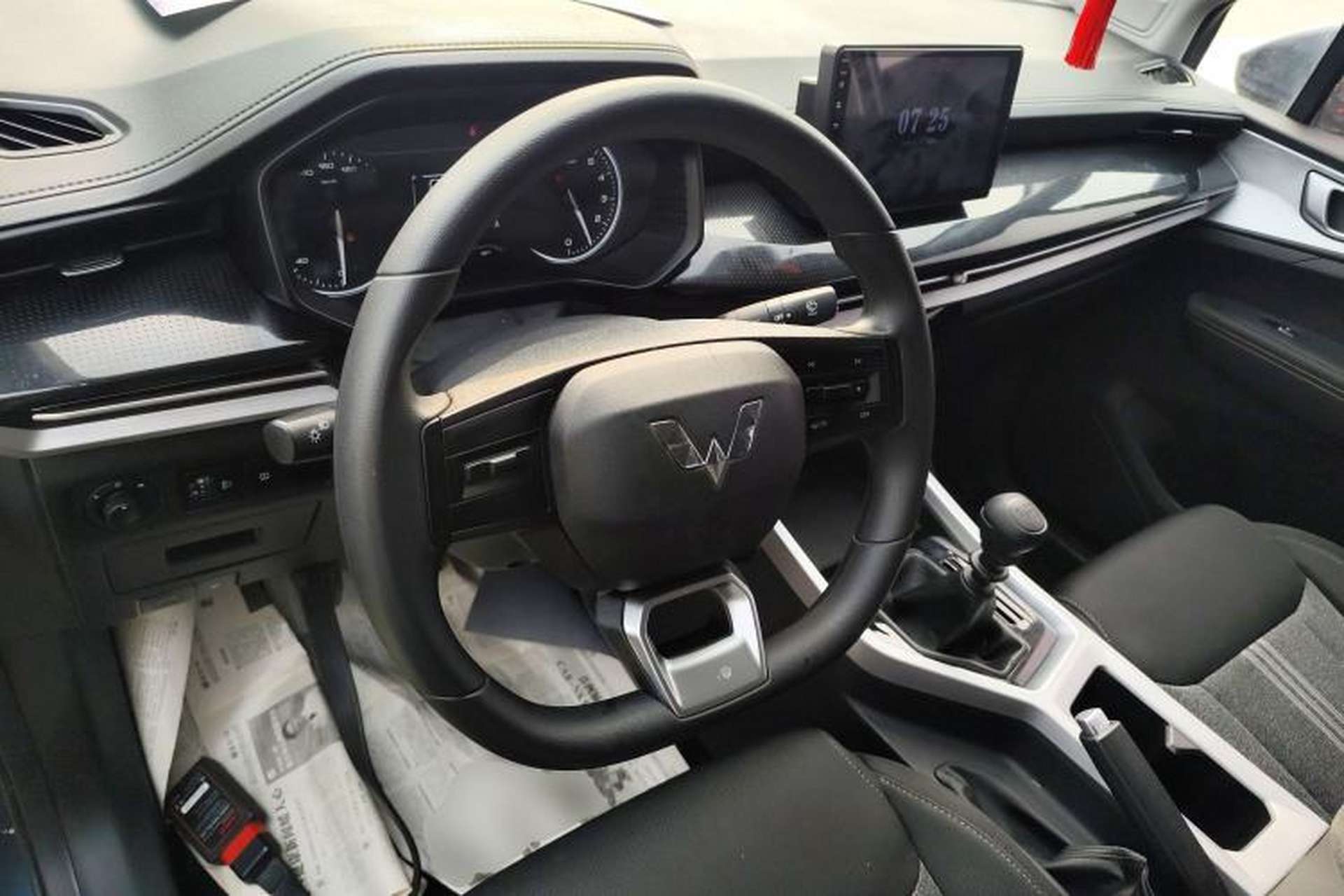 Used Wuling Jiachen 2022 1.5L Manual Enjoyment Elite Model Steering Wheel