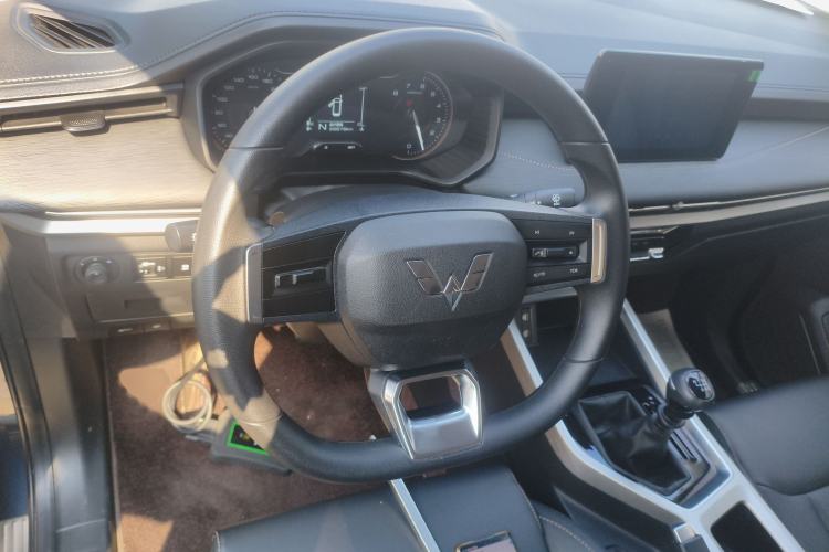 Used Wuling Jiachen 2022 1.5L Manual Comfort Edition Steering Wheel