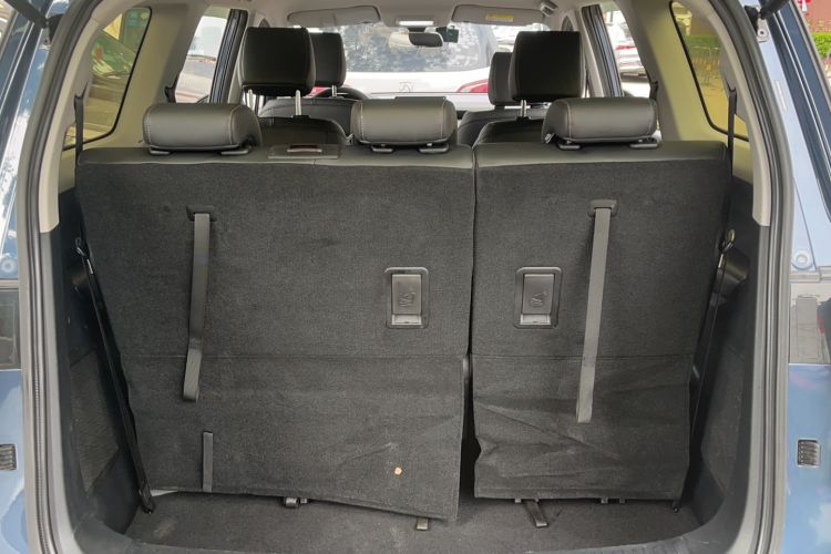 Used Wuling Jiachen 2022 1.5T Manual Light Enjoyment Dynamic Version Trunk