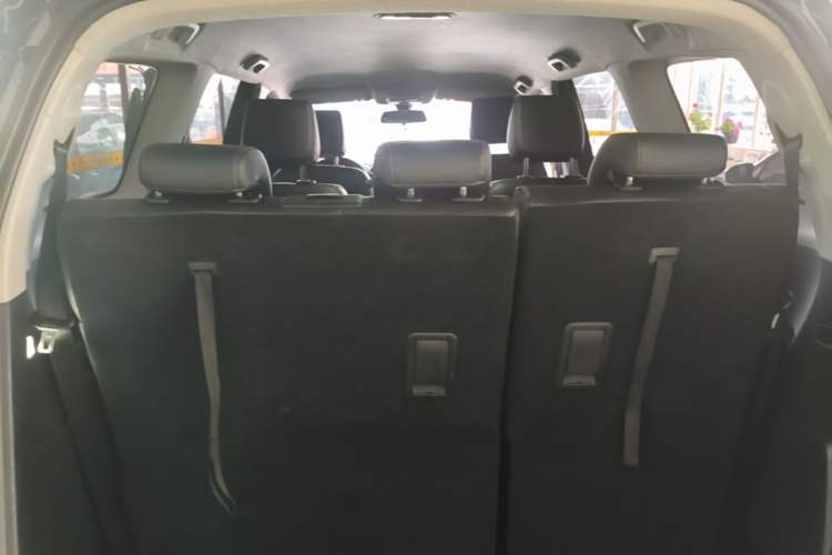 Used Wuling Jiachen 2022 1.5L Manual Light Comfort Edition Trunk