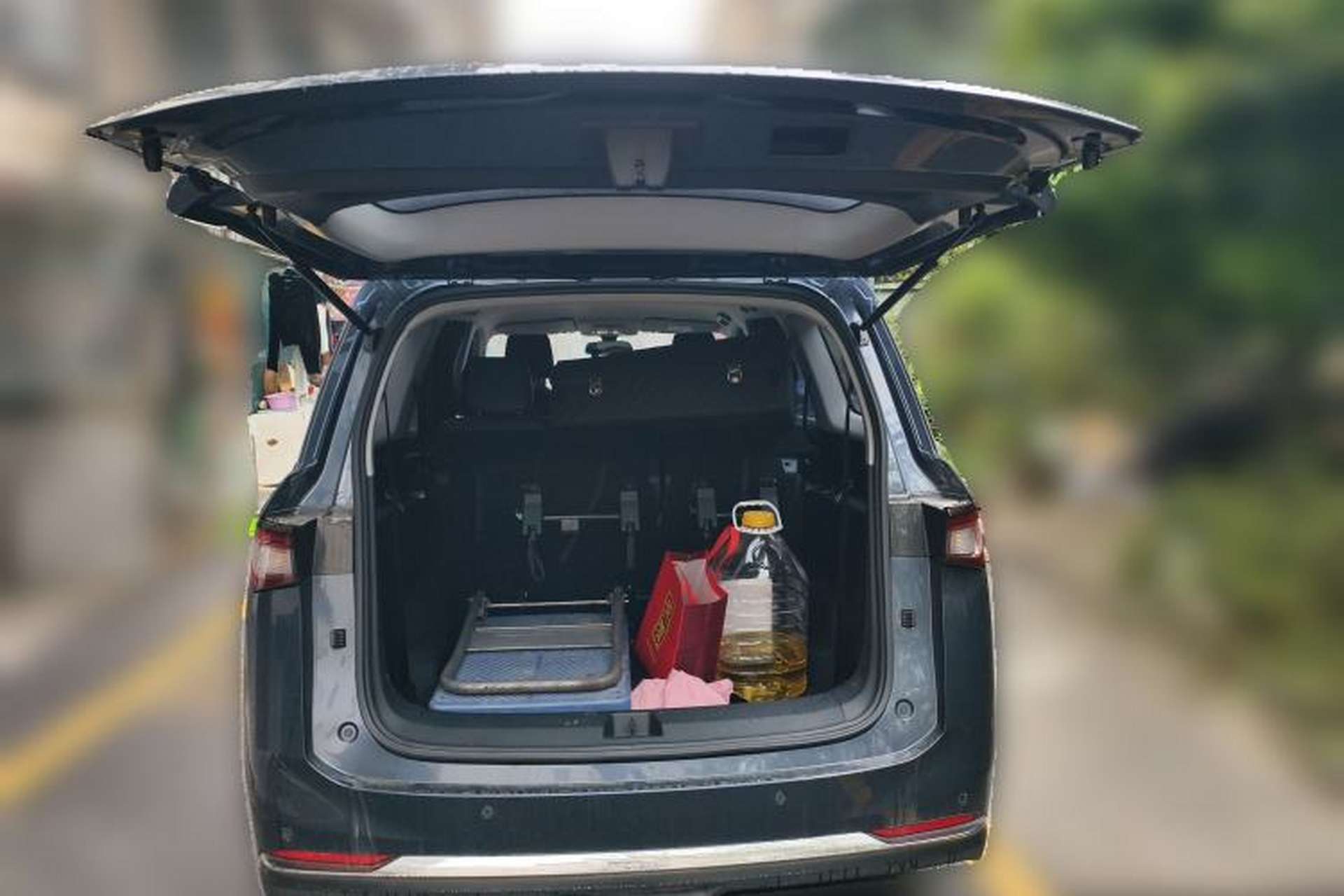 Used Wuling Jiachen 2022 1.5T Manual Light Enjoyment Dynamic Version Trunk