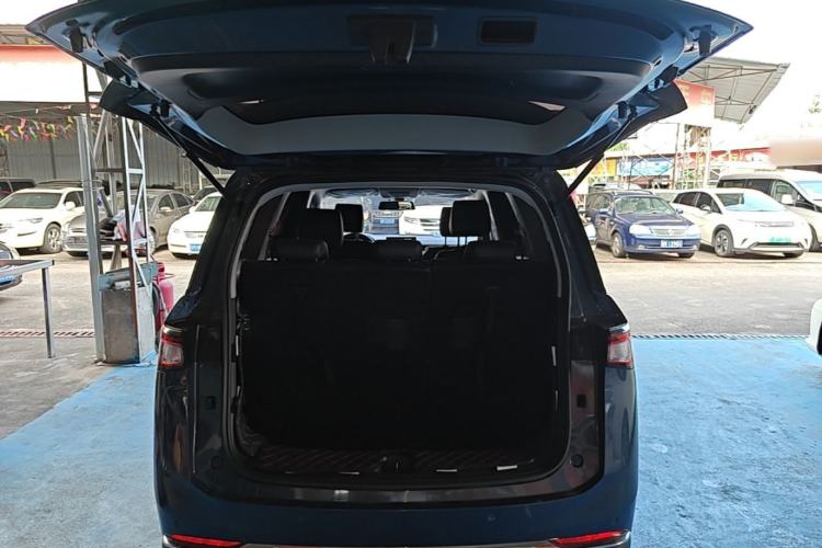 Used Wuling Jiachen 2022 1.5L Manual Comfort Edition Trunk