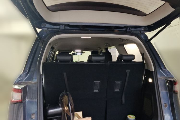 Used Wuling Jiachen 2022 1.5T Manual Light Enjoyment Dynamic Version Trunk
