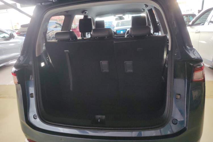 Used Wuling Jiachen 2022 1.5T CVT Smart Luxury Version Trunk