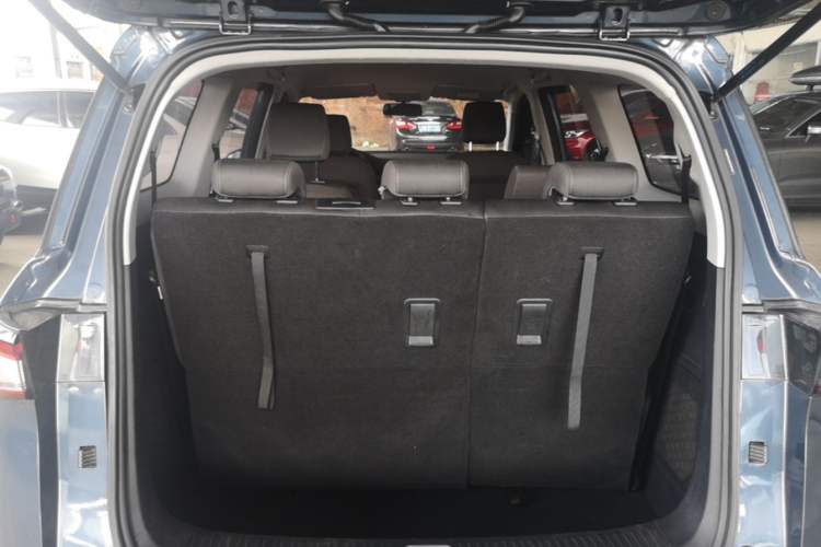 Used Wuling Jiachen 2022 1.5L Manual Enjoyment Elite Model Trunk