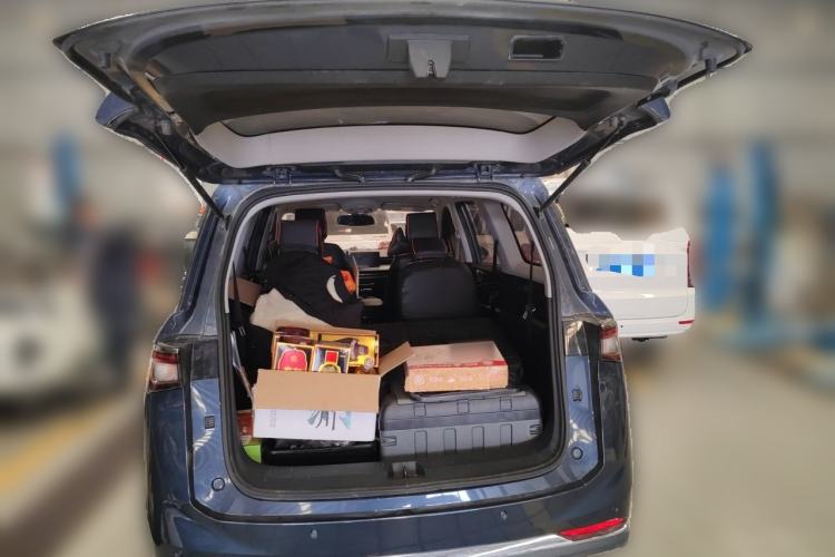 Used Wuling Jiachen 2022 1.5T CVT Deluxe Flagship Edition Trunk
