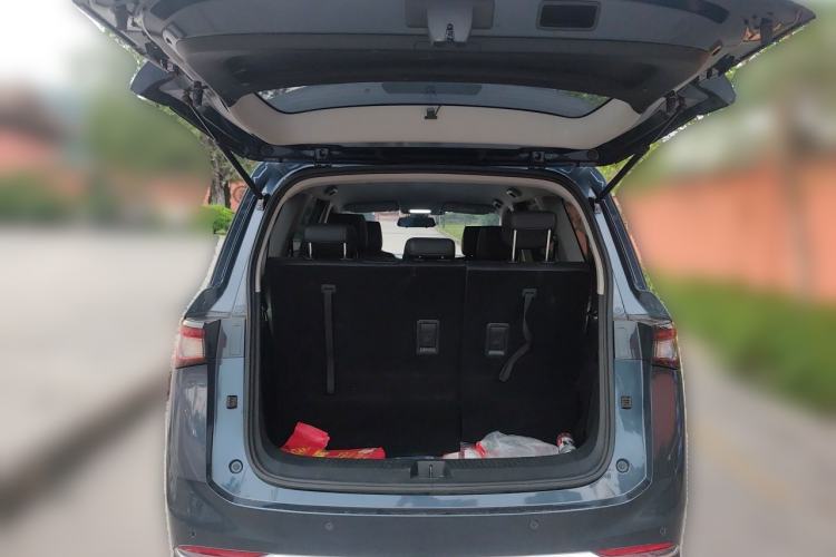 Used Wuling Jiachen 2022 1.5T CVT Smart Luxury Version Trunk