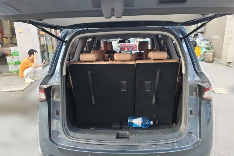 Used Wuling Jiachen 2022 1.5T CVT Deluxe Flagship Edition Trunk
