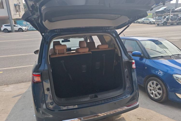 Used Wuling Jiachen 2022 1.5T CVT Deluxe Flagship Edition Trunk