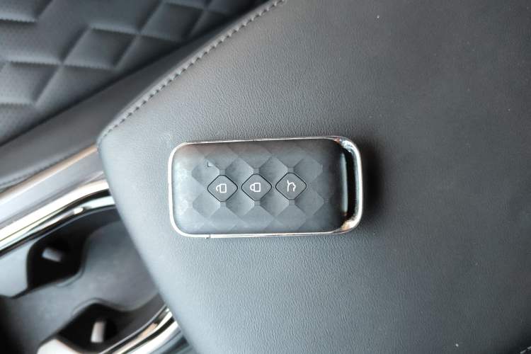 Used Wuling Jiachen 2022 1.5T CVT Deluxe Flagship Edition Vehicle Key
