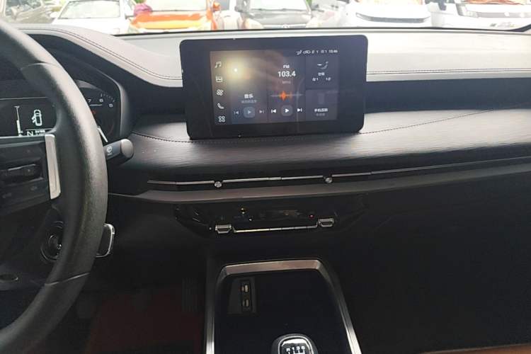 Used Wuling Jiachen 2022 1.5L Manual Comfort Edition Audio And AC Panel
