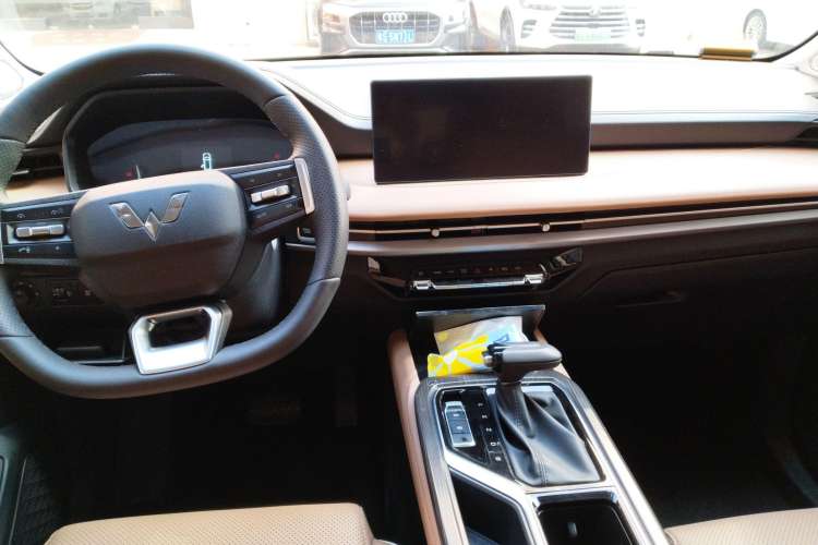 Used Wuling Jiachen 2022 1.5T CVT Deluxe Flagship Edition Center Console