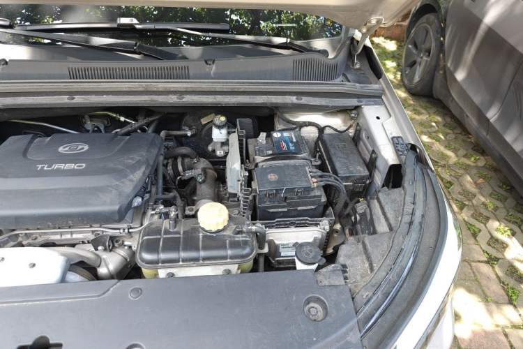 Used Wuling Jiachen 2022 1.5T CVT Deluxe Flagship Edition Engine Bay Left