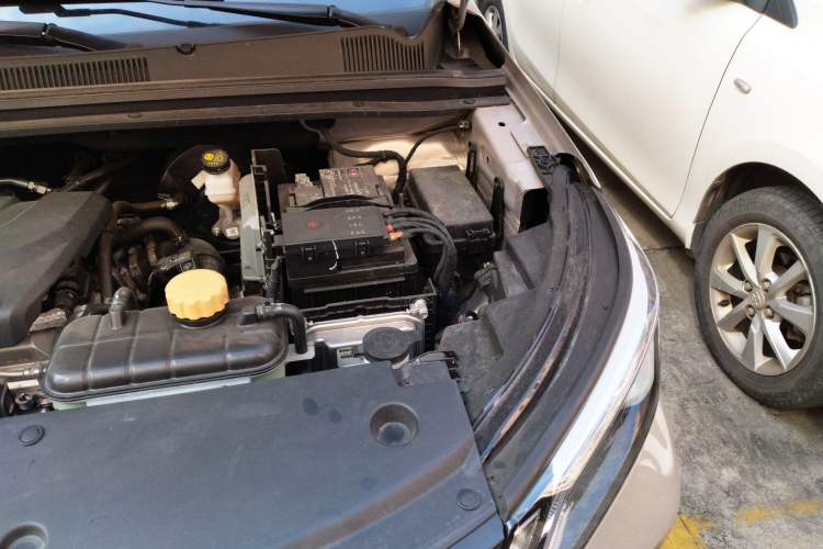 Used Wuling Jiachen 2022 1.5T CVT Deluxe Flagship Edition Engine Bay Left