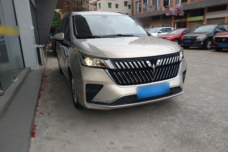 Used Wuling Jiachen 2022 1.5L Manual Light Comfort Edition Exterior 1