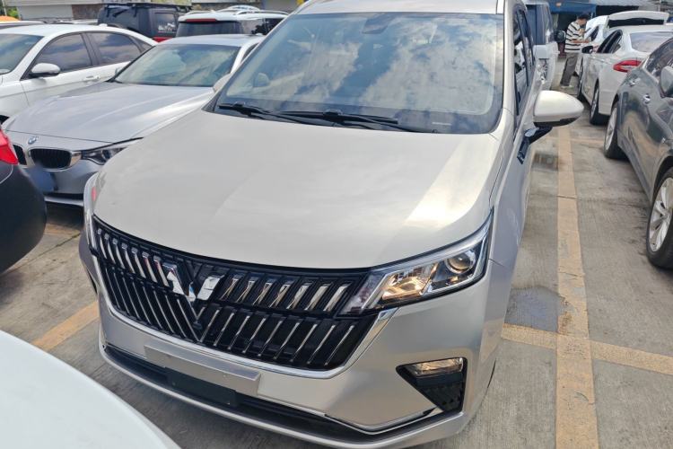 Used Wuling Jiachen 2022 1.5T CVT Smart Luxury Version Front