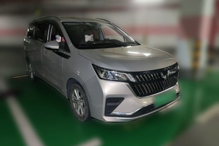 Used Wuling Jiachen 2022 1.5T Manual Comfort & Dynamic Version Front Right 45 Deg