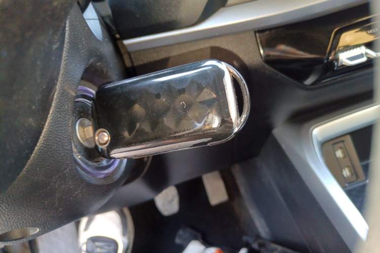 Used Wuling Jiachen 2022 1.5L Manual Comfort Edition Interior 1
