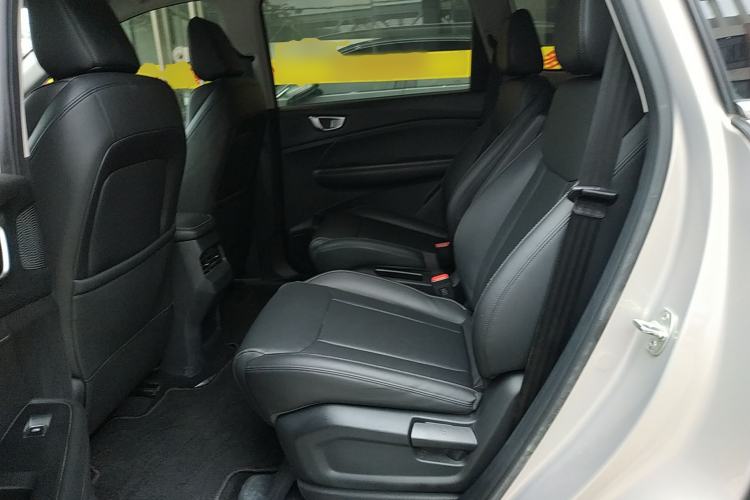 Used Wuling Jiachen 2022 1.5L Manual Light Comfort Edition Left Rear Seat