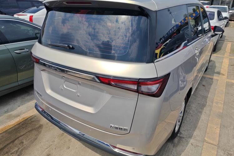 Used Wuling Jiachen 2022 1.5T CVT Smart Luxury Version Rear Right 45 Deg
