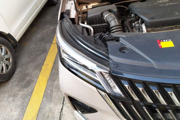 Used Wuling Jiachen 2022 1.5T CVT Deluxe Flagship Edition Right Front Headlight