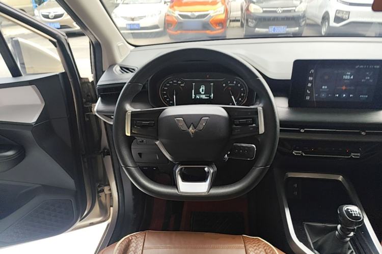 Used Wuling Jiachen 2022 1.5L Manual Comfort Edition Steering Wheel