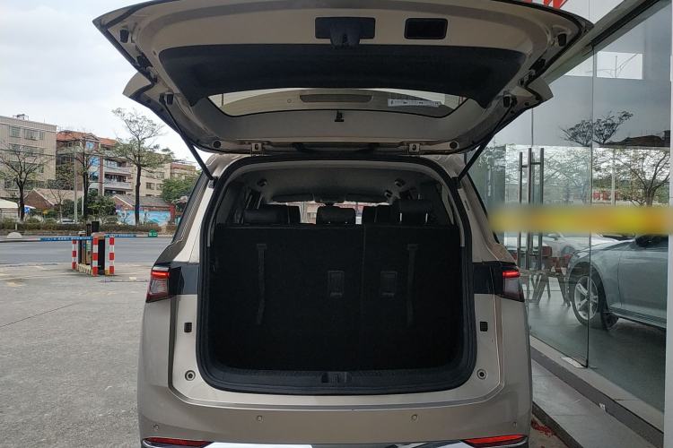 Used Wuling Jiachen 2022 1.5L Manual Light Comfort Edition Trunk