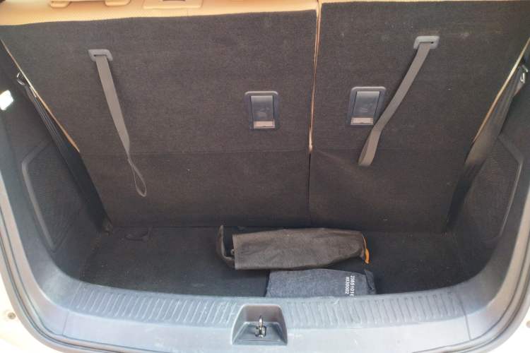 Used Wuling Jiachen 2022 1.5T CVT Deluxe Flagship Edition Trunk