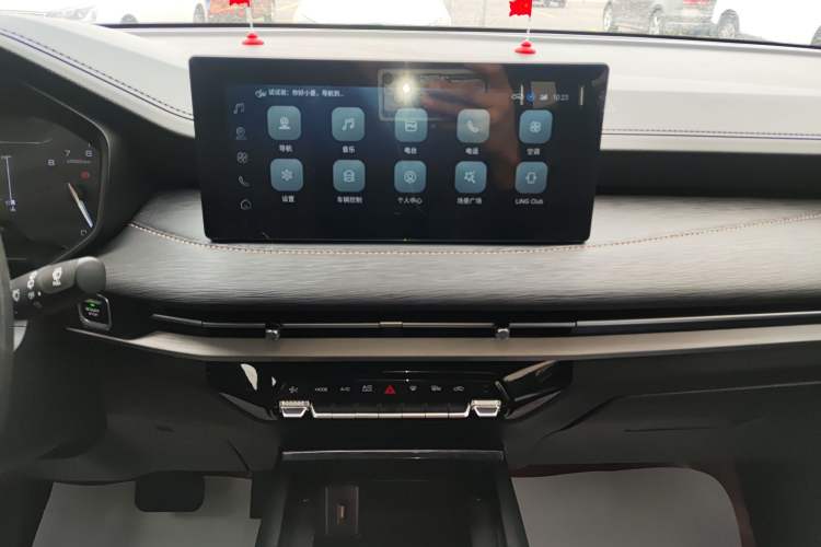 Used Wuling Jiachen 2022 1.5T CVT Smart Luxury Version Audio And AC Panel