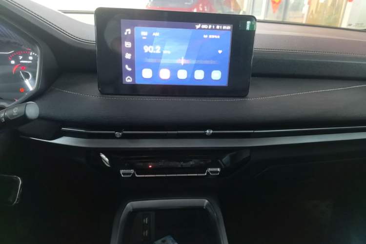 Used Wuling Jiachen 2022 1.5T Manual Light Enjoyment Dynamic Version Audio And AC Panel
