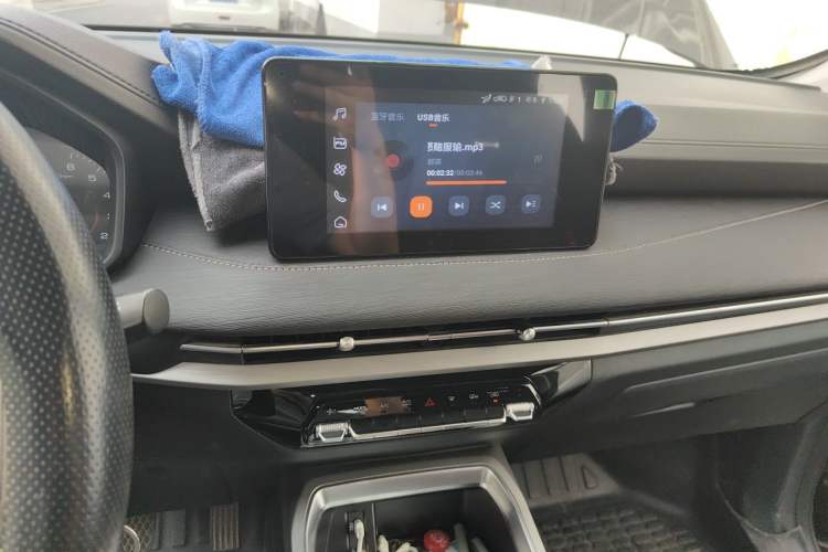 Used Wuling Jiachen 2022 1.5L Manual Comfort Edition Audio And AC Panel