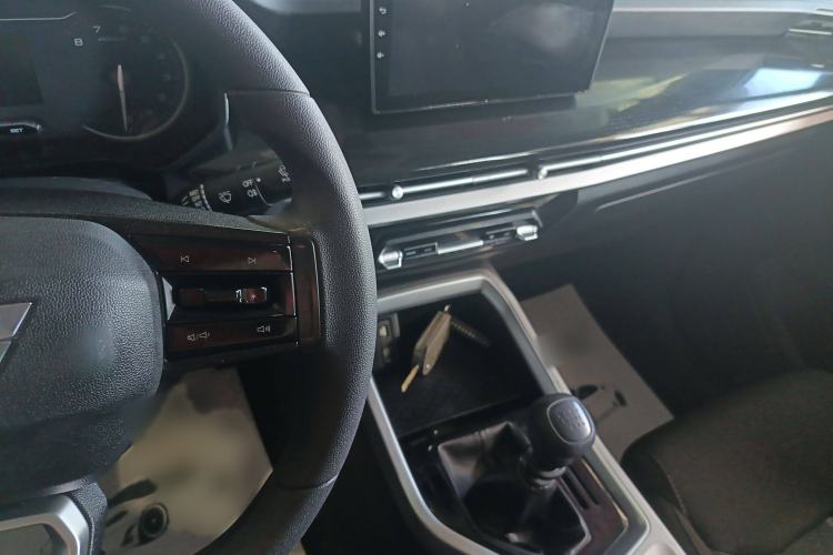 Used Wuling Jiachen 2022 1.5L Manual Enjoyment Elite Model Audio And AC Panel