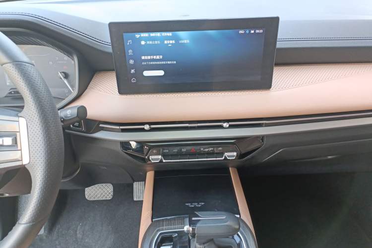 Used Wuling Jiachen 2022 1.5T CVT Deluxe Flagship Edition Audio And AC Panel