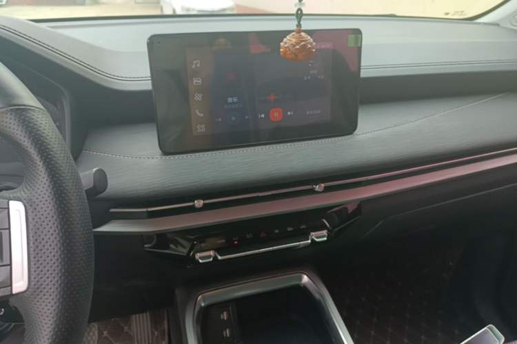 Used Wuling Jiachen 2022 1.5L Manual Light Comfort Edition Audio And AC Panel